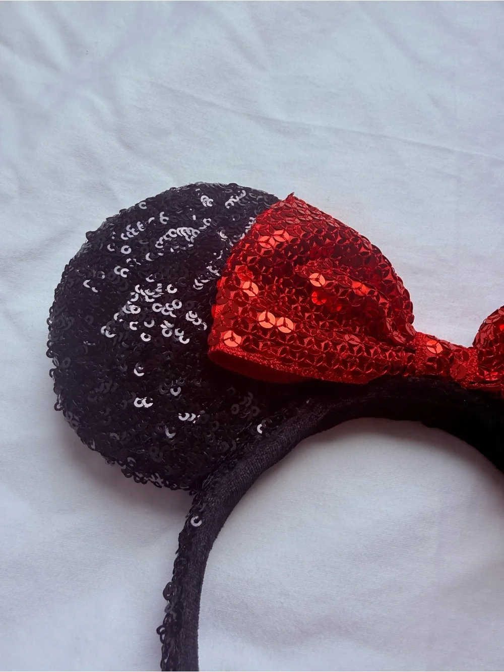 Disney Parks Minnie Mouse Black Sequin Ears Headband Red Bow
